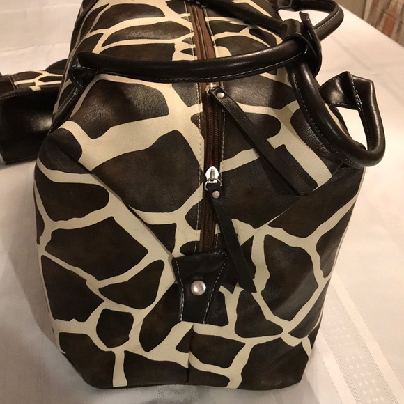 Travel Bag - Picture 2 of 4